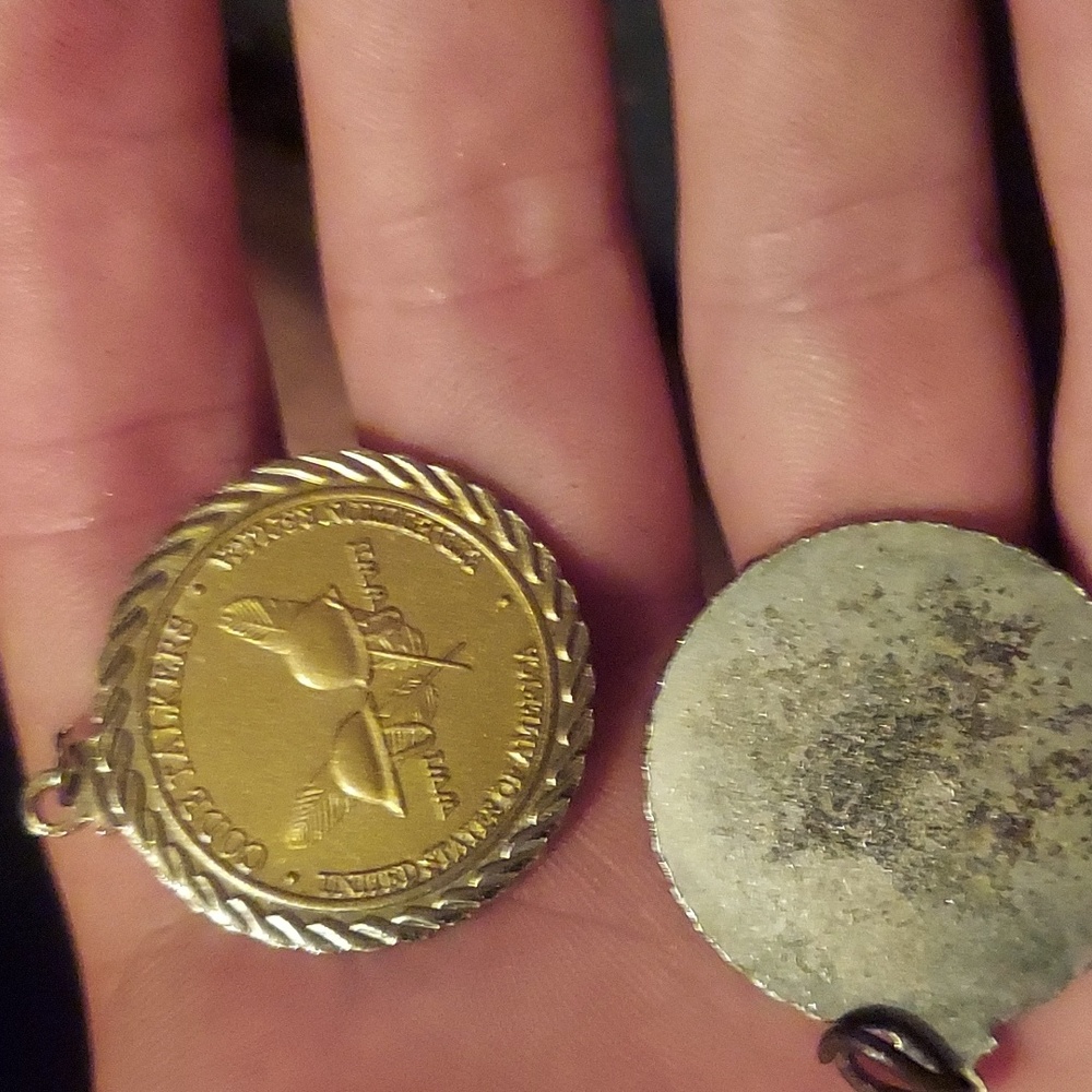Set Of 2 sacajawea Gokd Dollar Pendants. 2016 And 2020 - Picture 2 of 2